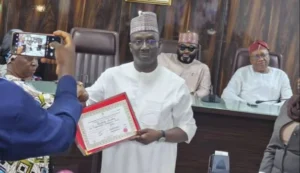 Read more about the article Just in: Edo governor-elect, Okpebholo, deputy, get certificates of return