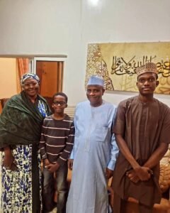 Read more about the article Tambuwal visits family of late ex-aide in Kaduna