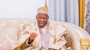 Read more about the article Adeleke’s aide lambasts Ganduje over vow to reclaim Osun in 2026