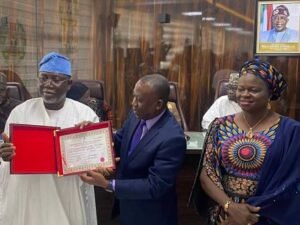 Read more about the article Just in: INEC presents Certificates of Return to Ondo Gov. Aiyedatiwa, deputy