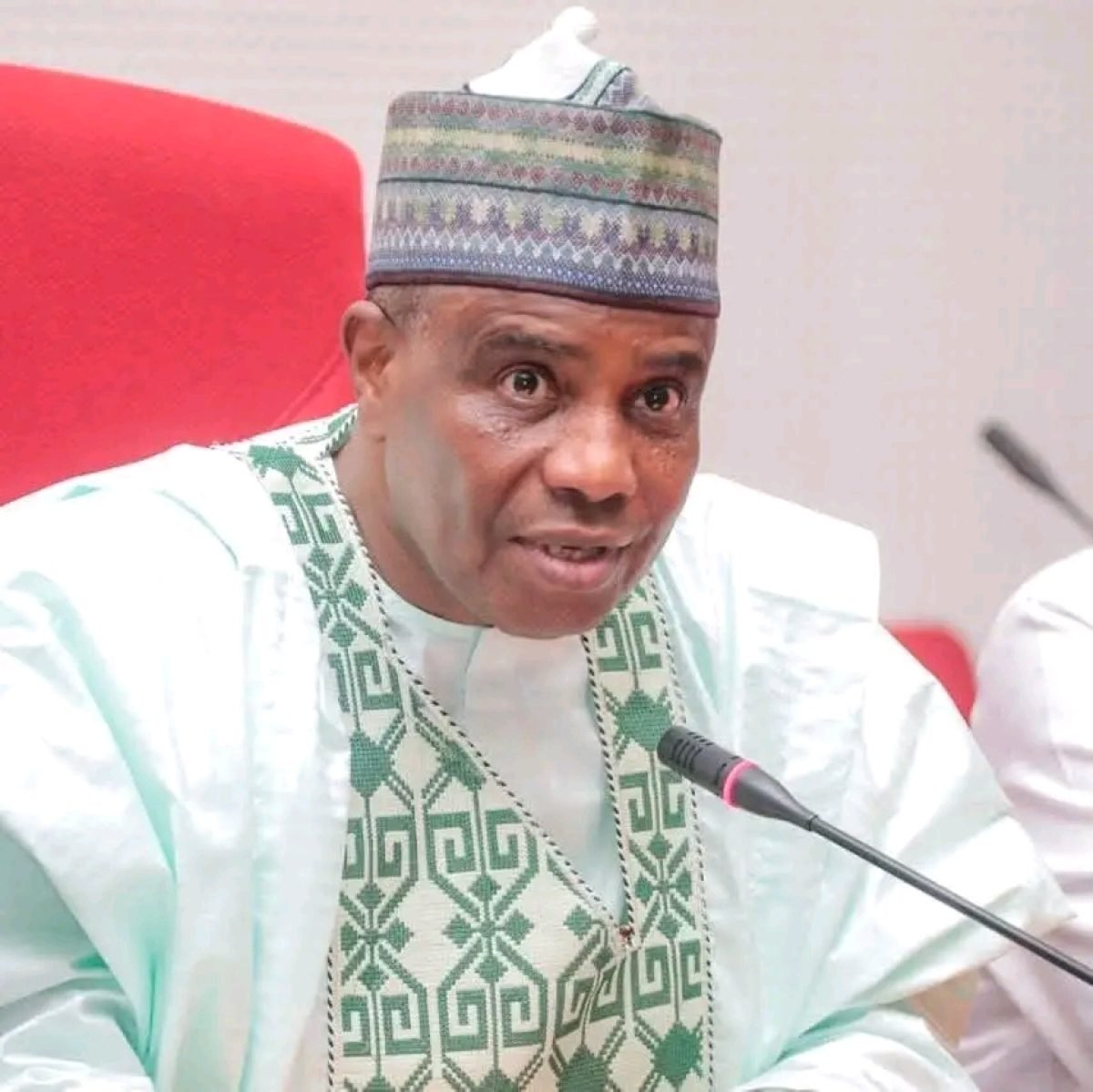 You are currently viewing Tambuwal, ex-Sokoto gov, accuses APC of prioritising propaganda over governance